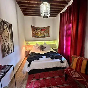 Riad103 Piscine Rooftop, Jacuzzi&hammam Riad